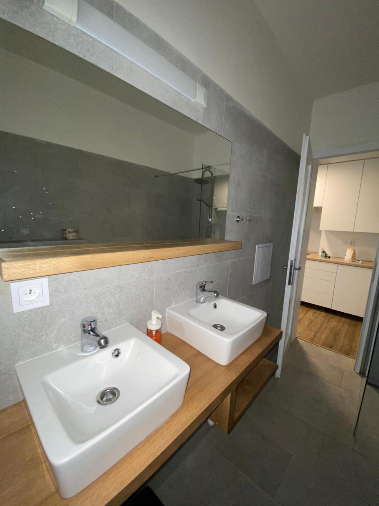Garsoniera Ostrava City Centr, Na Hradbach 118 Ngoại thất bức ảnh