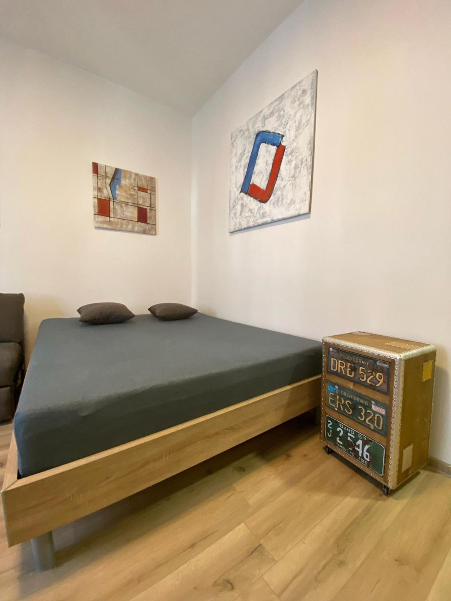 Garsoniera Ostrava City Centr, Na Hradbach 118 Ngoại thất bức ảnh