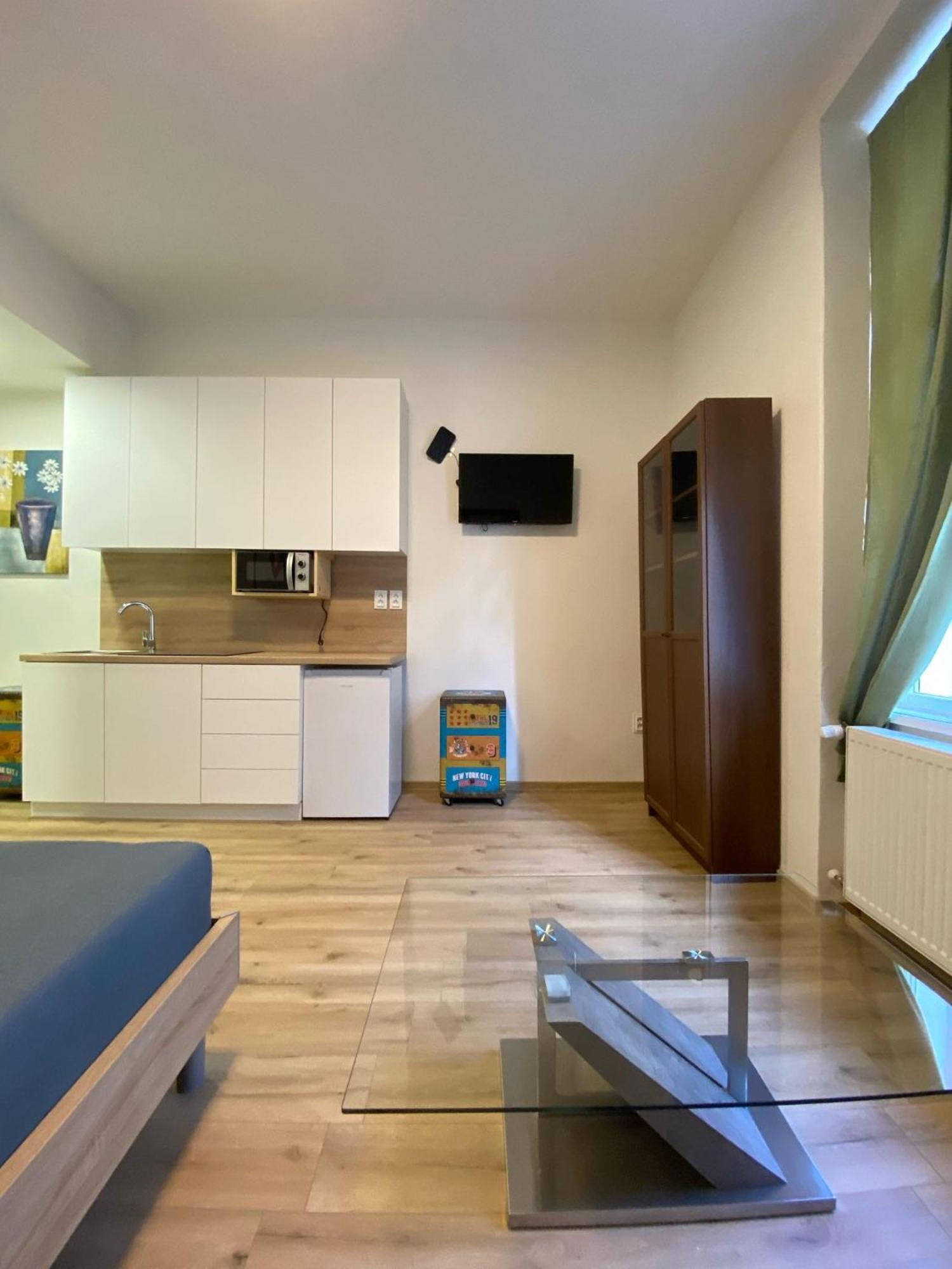 Garsoniera Ostrava City Centr, Na Hradbach 118 Ngoại thất bức ảnh