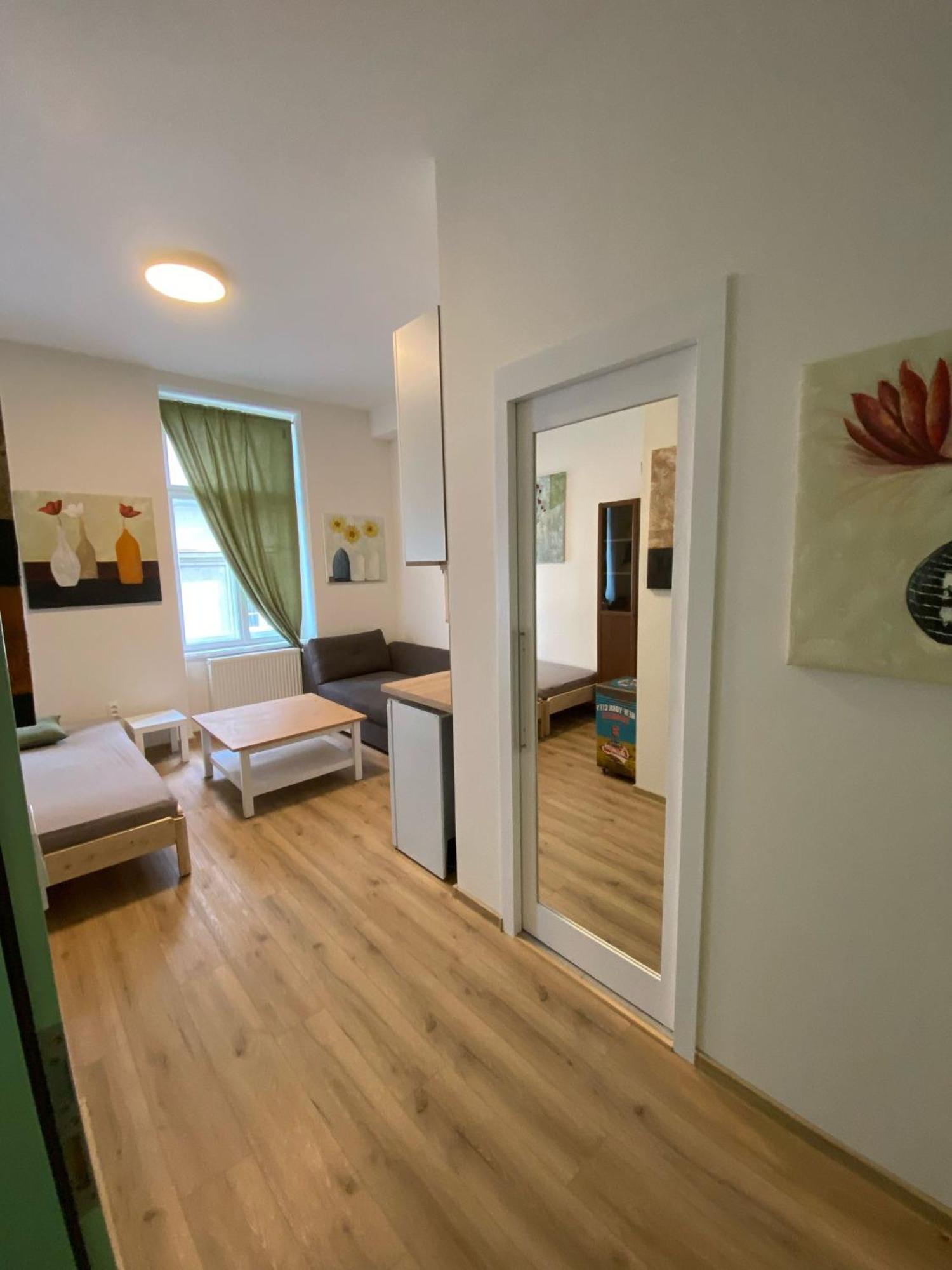 Garsoniera Ostrava City Centr, Na Hradbach 118 Ngoại thất bức ảnh