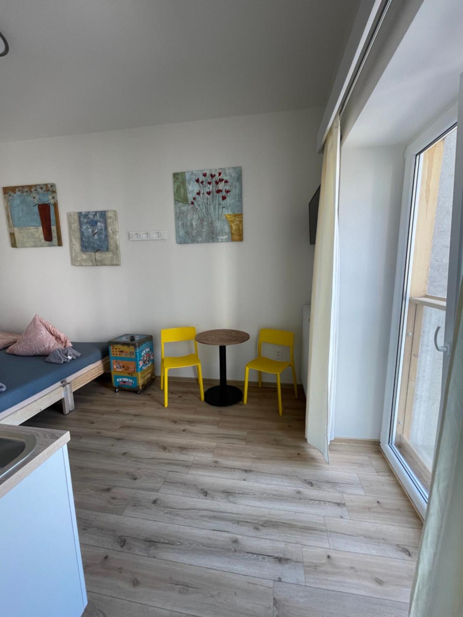 Garsoniera Ostrava City Centr, Na Hradbach 118 Ngoại thất bức ảnh
