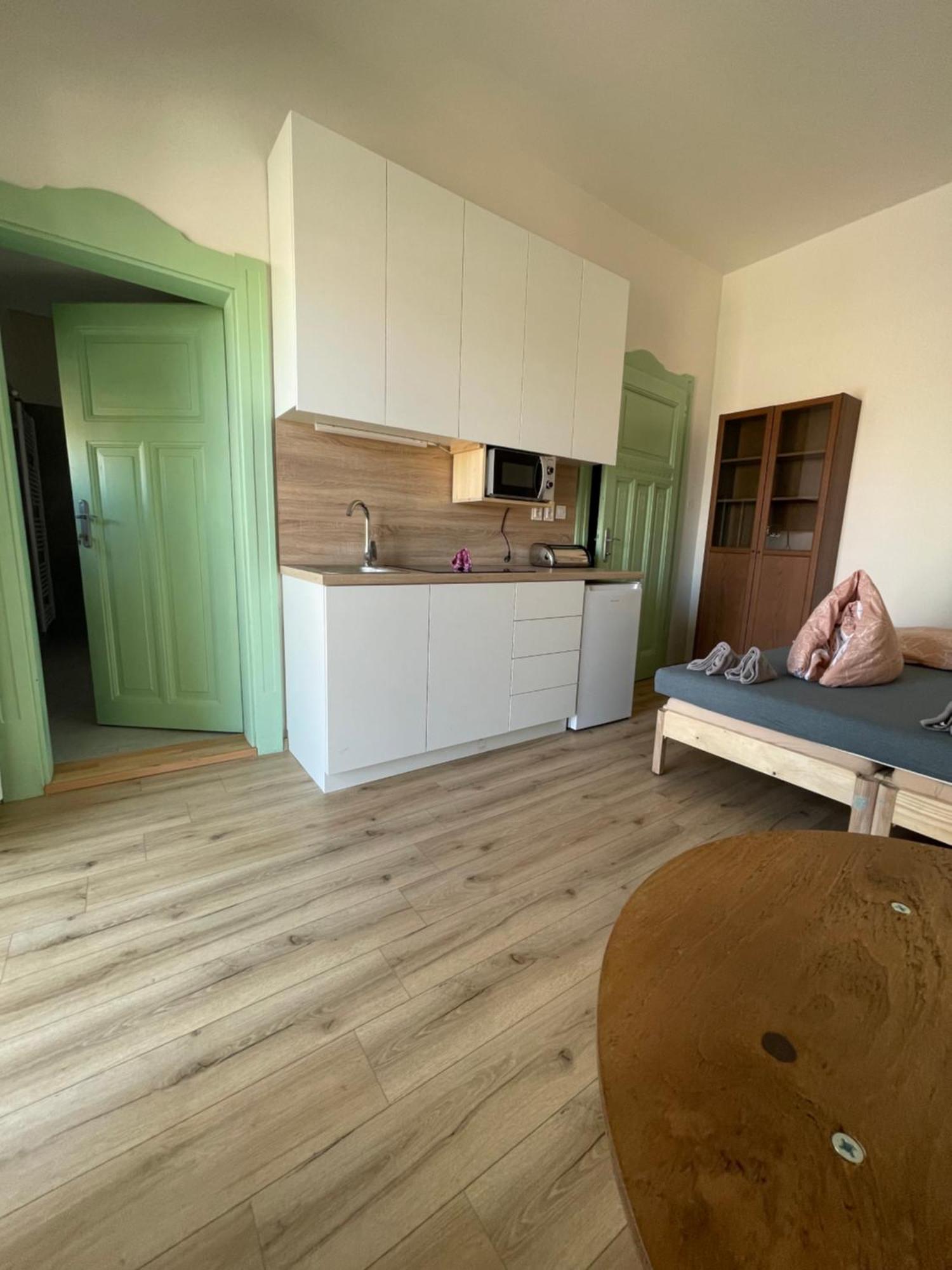 Garsoniera Ostrava City Centr, Na Hradbach 118 Ngoại thất bức ảnh