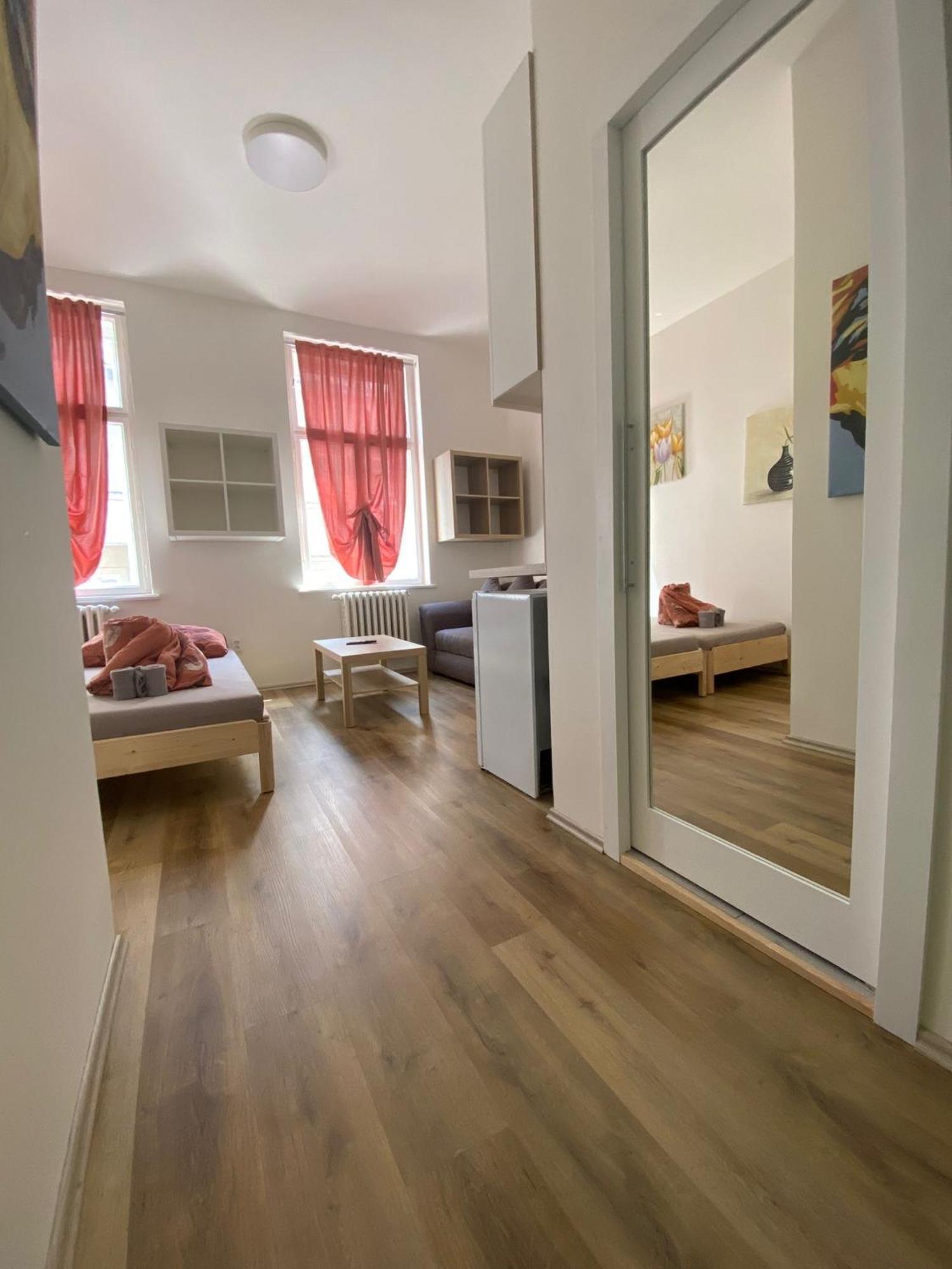 Garsoniera Ostrava City Centr, Na Hradbach 118 Ngoại thất bức ảnh